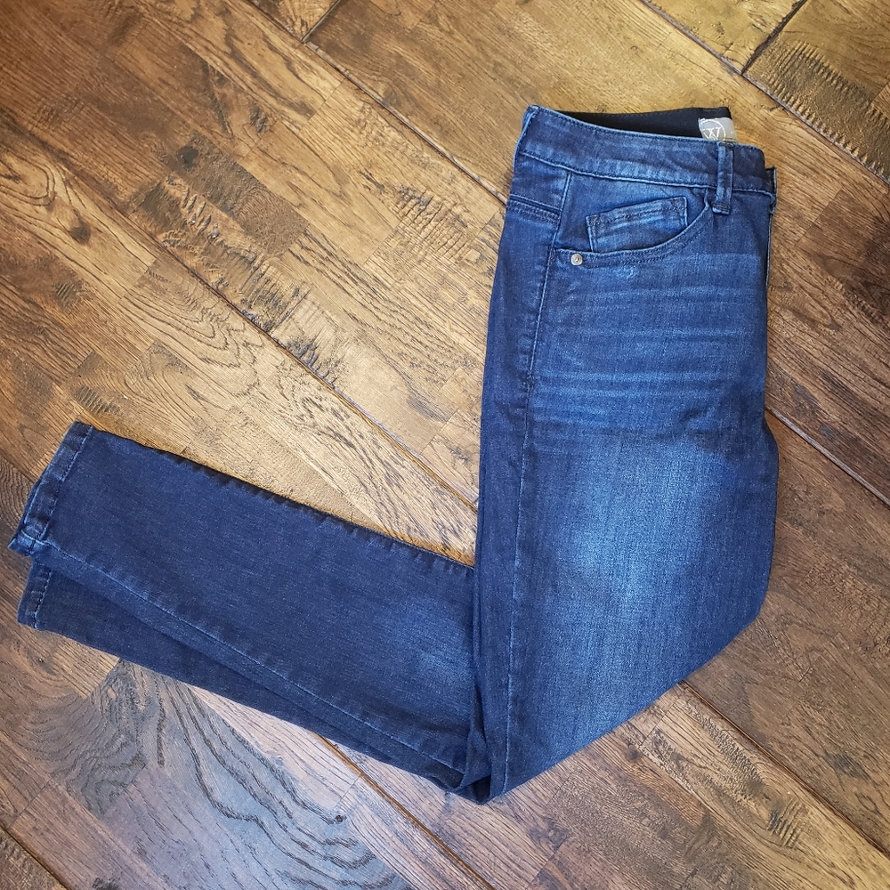 WIT & WISDOM JEANS SIZE 6